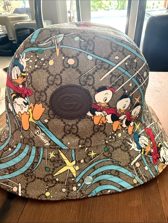 Gucci Accessories - Gucci X Disney Donald Duck bucket bag